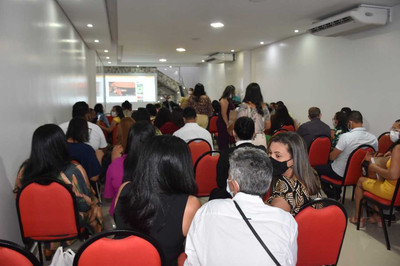 Camacã: Prefeitura empossa os Diretores das escolas da Rede Municipal de Ensino
